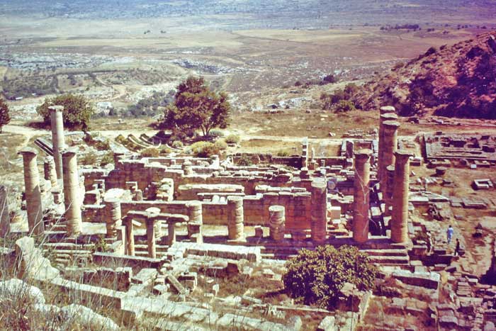 Cyrene: overview of the 6th century BC Sanctuary of Apollo