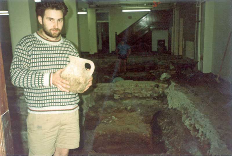 Eagle House, 86–96 Cannon Street, EC4 - Photo of Jeremy Oetgen with ?complete pot and (unlike the others) relatively modest shorts!