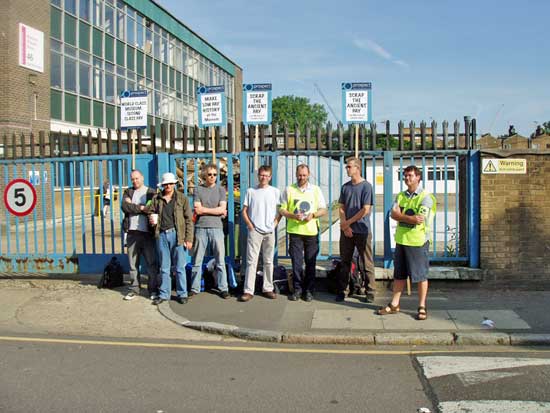 Picket line outside MoLAS in June 2008: featuring from left to right: Jez Taylor, Pete Cardiff, Ian Blair, Antony Francis, Bruce Watson, Bruno Barber, Rupert Featherby (Photo: Antony Francis)